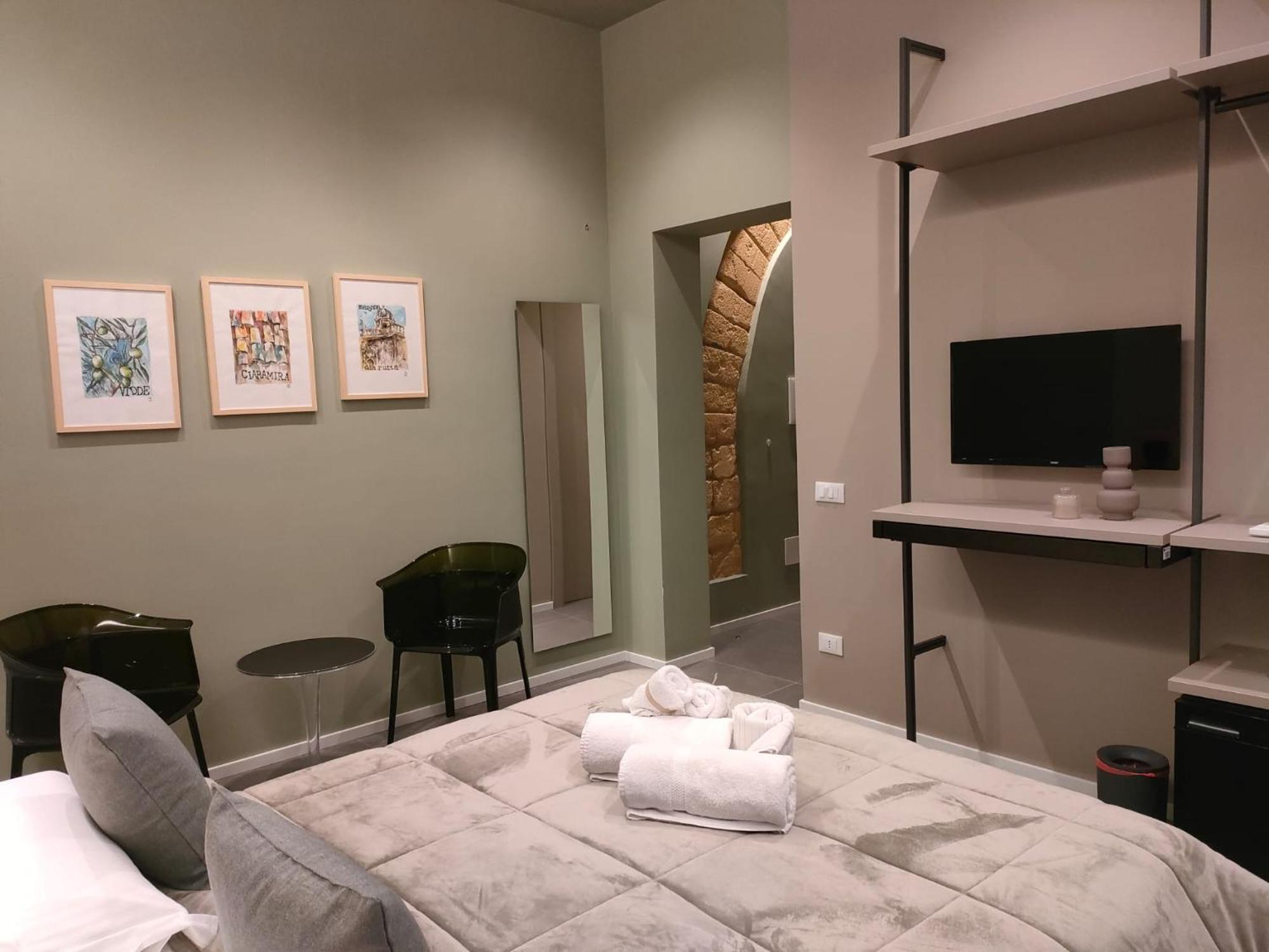 Rosy Room Design Marsala Ngoại thất bức ảnh